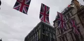 Kraliçe Elizabeth'in tahttaki 70'inci yıldönümü için Londra sokakları bayraklarla donatıldı