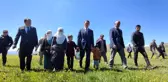Vali Balcı, İran'ın sıfır noktasında hayvanlarını otlatan çoban ve peynir otu toplayan vatandaşları ziyaret etti