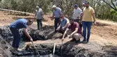 Manisa'daki zeytin bahçesindeki su kuyusundan çıkan yanıcı maddede petrol tespit edildi