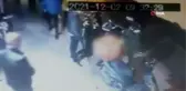 Kavga ettiği gencin iş yerini bastı, önce ateş açtı sonra bıçakladı
