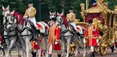 Kraliçe II. Elizabeth'in hologramı halkı selamladı