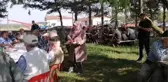 Eşinin yanında 5 yıldır kahvecilik yapan kadın köylünün takdirini topluyor