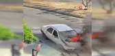 Eyüpsultan'da otomobil alev alev yandı
