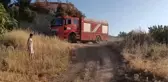 KAHRAMANMARAŞ - Aracın motor bölümüne sıkışan kedi yavrusunu itfaiye kurtardı