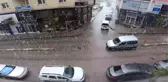 Sağanak nedeniyle sürücülerle vatandaşlar zor anlar yaşadı