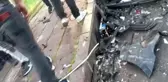 Otomobil karşı şeritten gelen otomobil ile çarpıştı: 3 yaralı