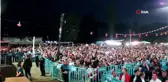 Zara binlerce hayranıyla bir araya geldi