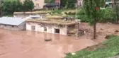 Tuzluca'da evler ve ahırlar su altında kaldı