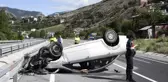GÜMÜŞHANE - Otomobilin duvara çarptığı kazada 2 kişi yaralandı
