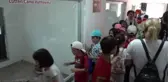 Yenilenen hayvanat bahçesinin ilk konukları ise karne sevinci yaşayan minik öğrenciler oldu