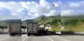 Zincirleme trafik kazası sonrası araçlar tanınmayacak hale geldi: 1 ölü, 4 ağır yaralı