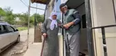 Bingöllü baba ömrünü engelli 3 çocuğu ve hasta eşine adadı