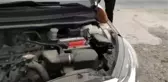 Bulunduğu aracın motoruna kedi giren öğrenciyi polis sınava yetiştirdi