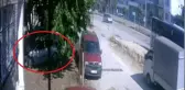 Bursa'da kontrolden çıkan otomobil bahçeye uçtu... O anlar kamerada