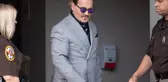 Johnny Depp'ten hayranlarına 'sahte hesap' uyarısı!