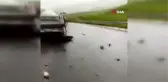 Tırla çarpışan kamyonetin içinde sıkışan 2 kişi hayatını kaybetti