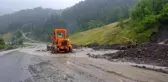 Kastamonu'da heyelan nedeniyle yollar trafiğe kapatıldı