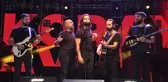 Şarkıcı Koray Avcı konser verdi