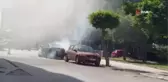 Park halindeki otomobil bir anda dumanlara teslim oldu