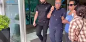 Cüneyt Arkın'ın hayatını kaybettiği hastaneye giden Mehmet Ali Erbil, gözyaşlarına boğuldu