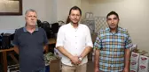 Hayırsever muhtar her ay yaklaşık 100 aileye yardımda bulunuyor