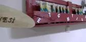 Çöp diye atılan malzemelerden kütüphane kurdular