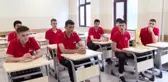 Voleybolda dünya şampiyonu olan liselilerden yazı tahtasına 