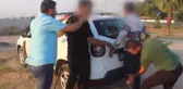 Sokakta kadını darbeden 2 şüpheli yakalandı