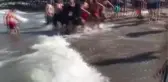 Kızını kurtarmak isterken boğuldu