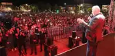 Herkes Murat Dalkılıç'ı beklerken sürpriz yapıp sahneye çıkan Binali Yıldırım türkü söyledi