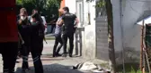 Mutfaktaki yangında kıyafetleri tutuşan kadın, can havliyle kendini sokağa atsa da kurtarılamadı