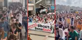 Sağlık çalışanları, doktor Ekrem Karakaya'nın öldürülmesi sonrasında birçok ilde protesto gösterisi düzenledi