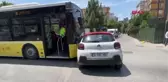 İSTANBUL-KADIKÖY'DE İETT İLE OTOMOBİL ÇARPIŞTI