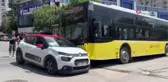 Son dakika haber: Kadıköy'de İETT otobüsü ile otomobil çarpıştı: 3 yaralı