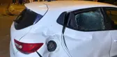 Son dakika haberi... Üsküdar'da iki otomobil çarpıştı: 3 yaralı