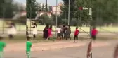 Son dakika haberi: Kadınlar çocukların önünde böyle kavga etti