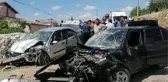 Son dakika haber... KIRIKKALE'DE OTOMOBİLLER KAFA KAFAYA ÇARPIŞTI: 2'Sİ ÇOCUK 10 YARALI