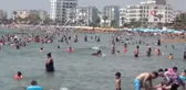 Mersin sahillerinde oteller doldu, tatilciler çadırda ve araçlarında konakladı