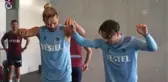 Trabzonsporlu futbolcular kamp yaptıkları tesislerde horon oynadı