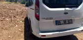 Yangından sonra dikilen fidanların üzerine araçlarını park ettiler