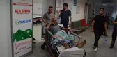 DÜĞÜNDE MAGANDA KURŞUNU İLE 2 KİŞİ YARALANDI