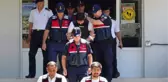 Son dakika haberi | Eğitimci Arıkan ve şoförünün öldürüldüğü çiftlik yakınındaki tarlada bıçak bulundu (2)