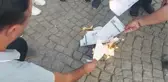 İzmir'de Kamu Emekçileri Bordro Yaktı