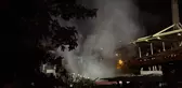 İSTANBUL-ÜSKÜDAR'DA AĞAÇ DEVRİLDİ; OTOMOBİL HASAR GÖRDÜ