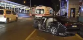 BURSA'DA, BARİYERLERE SAPLANAN OTOMOBİLİN SÜRÜCÜSÜ AĞIR YARALANDI