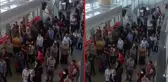 Devlet hastanesindeki uzun kuyruklar hastaları isyan ettirdi! Protestolara sağlık çalışanları da destek verdi