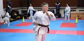 Doğuştan işitme engelli Cansu, karate yaparak hayata yeniden tutundu