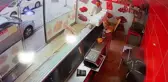 Zeytinburnu'nda ailesiyle yürüyen kadın kurşunun hedefi oldu