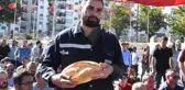 Sivas'ta maaşlarını alamayan işçiler kent merkezinde eylem yaptı