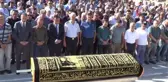 Otomobilin çarpması sonucu ölen çocuğa acı veda